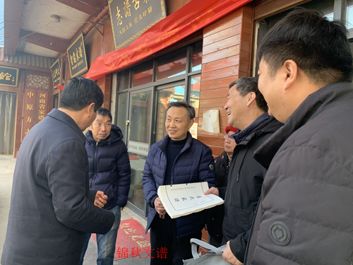 張編輯、馬老師、畫老師等人歡送陳氏宗親